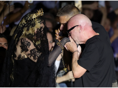 Madonna na pokazie Dolce & Gabbana wiosna-lato 2025.