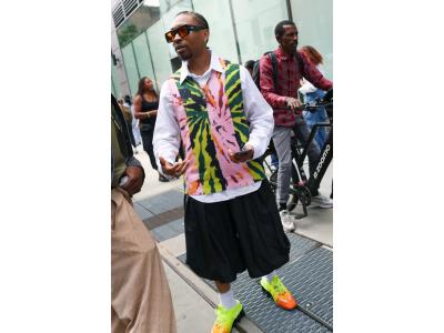 Pasiaste i zabawne sneakersy zawładnęły miesiącem mody