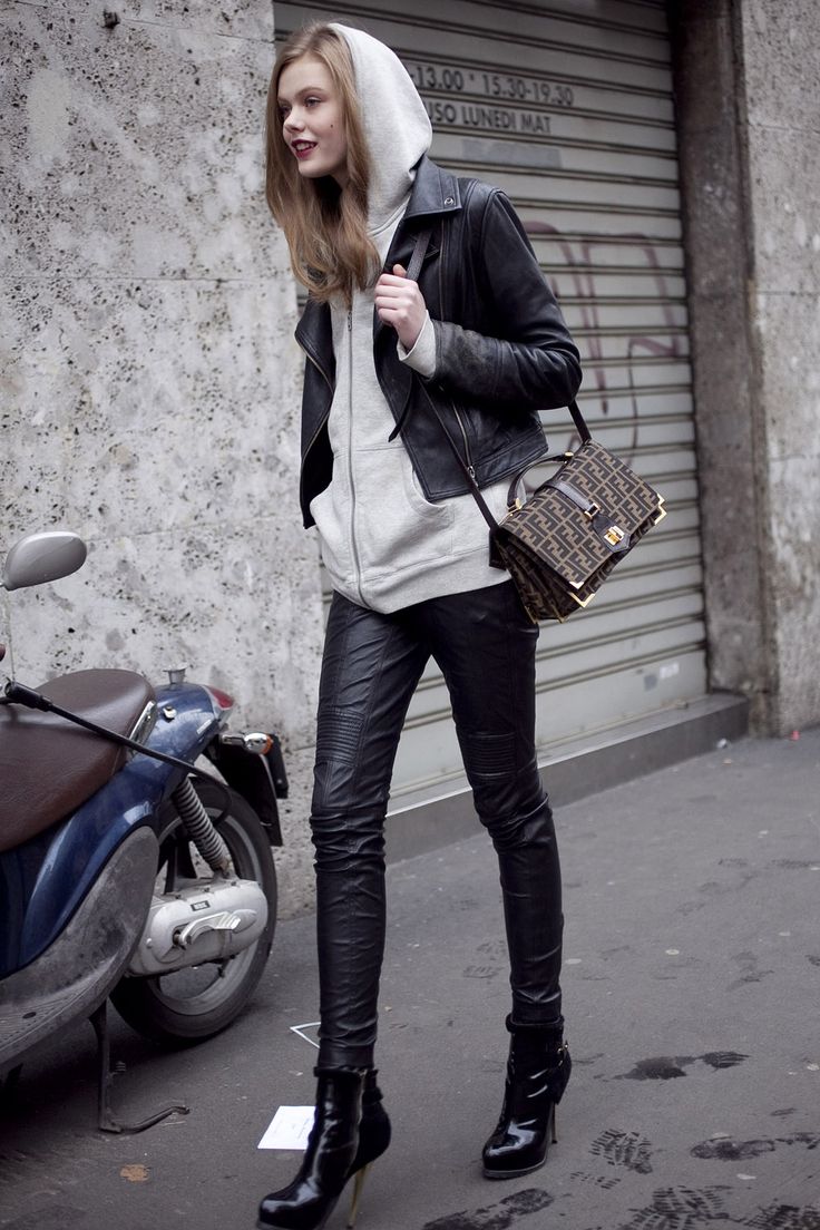 Bluzy i polary damskie 1